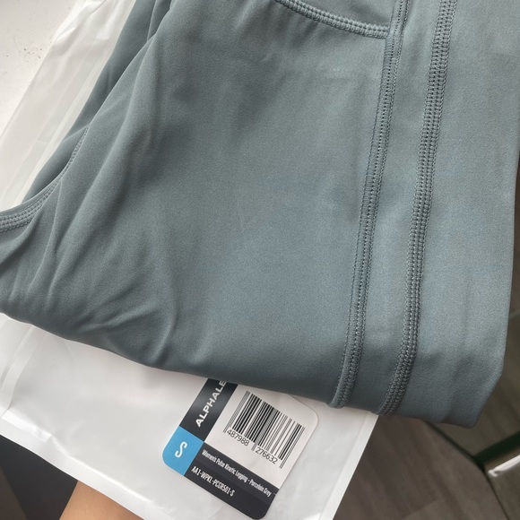 PULSE SURGE LEGGING SMALL NWT ALPHALETE - Picture 4 of 4